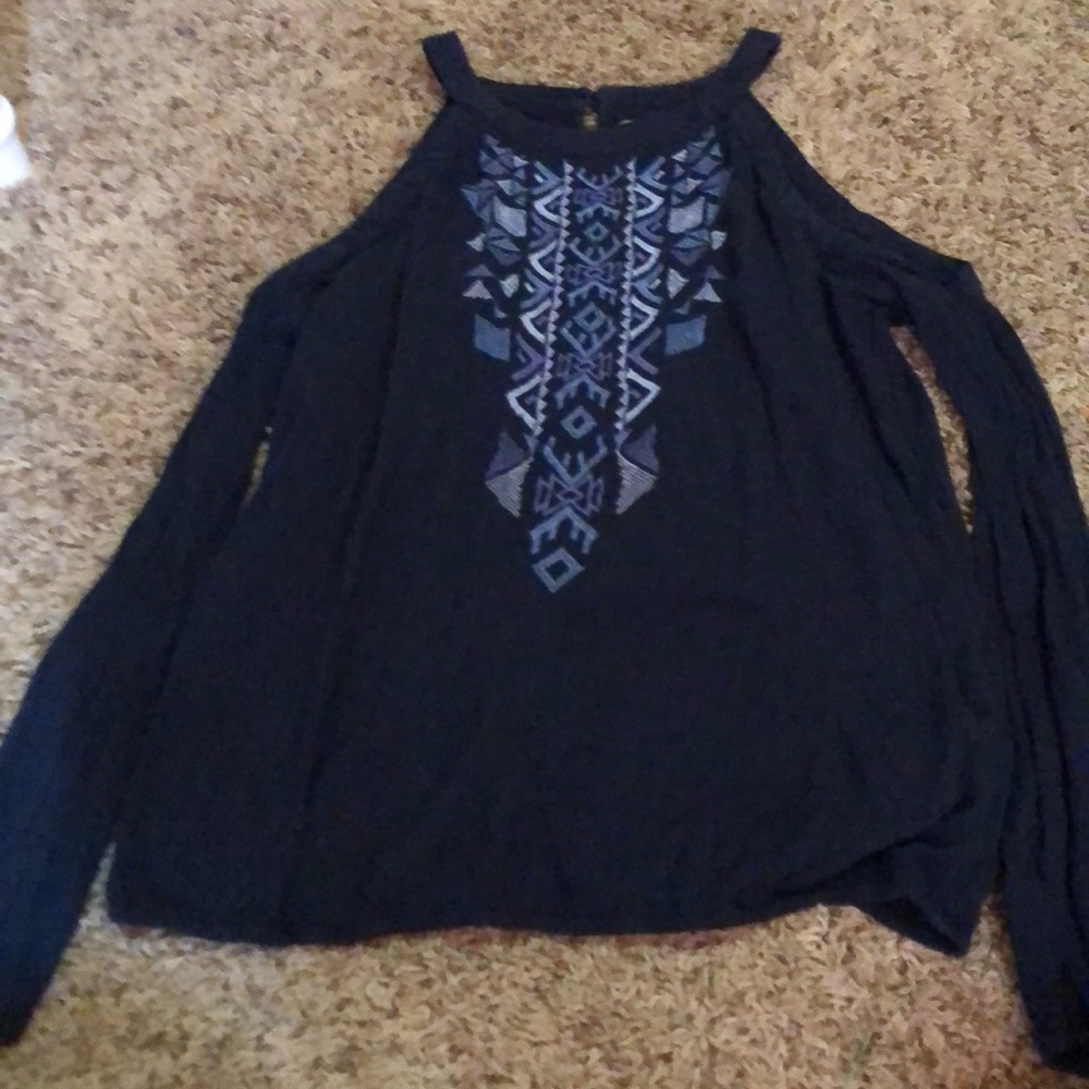 Shoulder less shirt